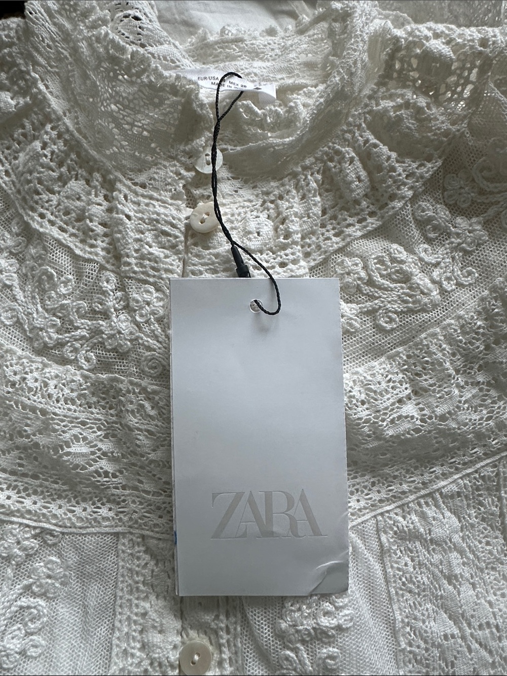 EMBROIDERED LACE PLEATED BLOUSE 5416/101/251
Zara Cream Lace-Trim Victorian - Picture 3 of 14